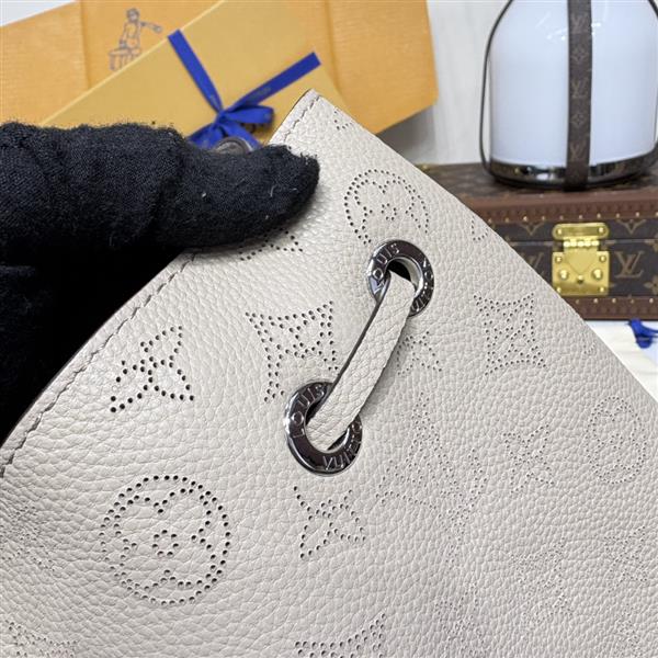 2026124175355375 570